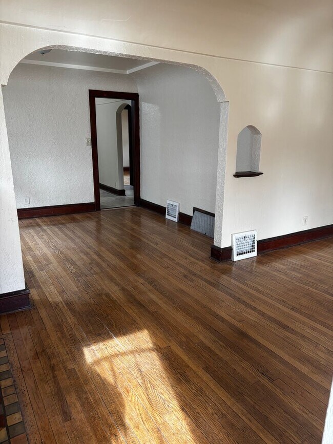 Foto del edificio - 3323 N 44th St