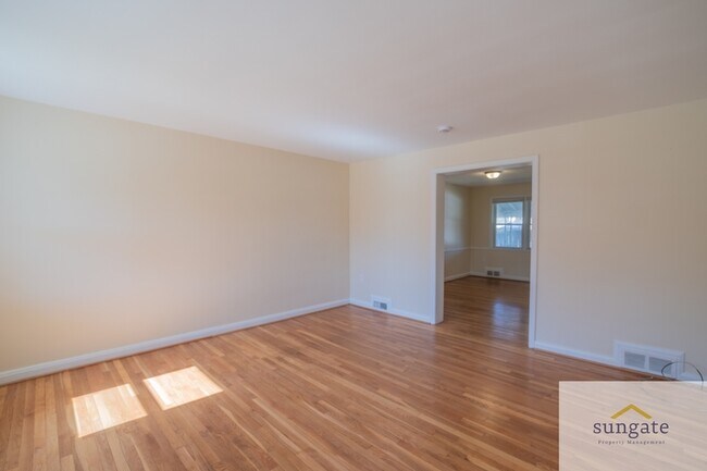 Foto del edificio - 1444 Meridene Dr