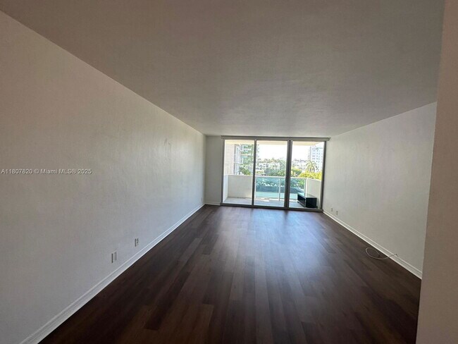Foto del edificio - 1200 West Ave