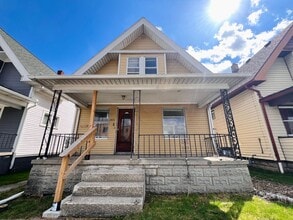 Building Photo - 2074 Starr Ave