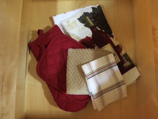 Building Photo - 4619 Lauesen Ave