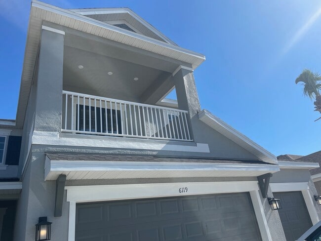 Foto del edificio - 6119 Maidenstone Way