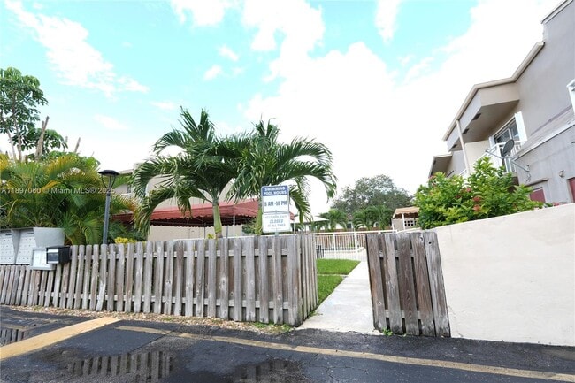 Foto del edificio - 3791 NW 78th Ave