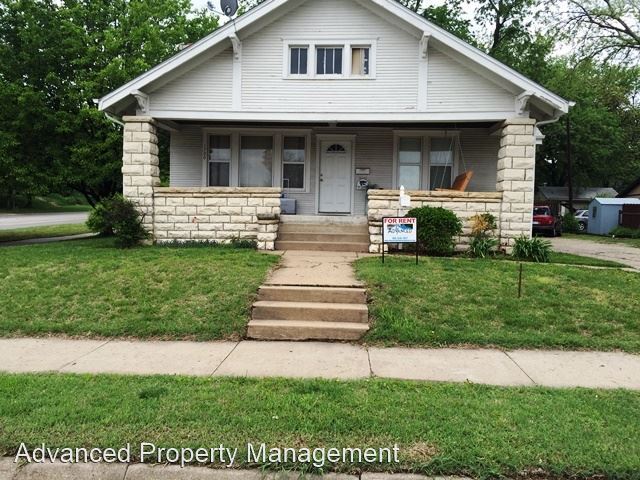 4 br, 2 bath House - 1700 Poyntz Ave. photo'