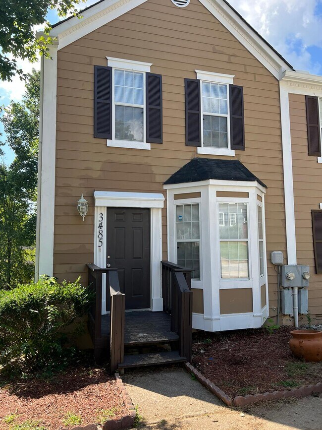 Building Photo - 3485 Kingswood Run