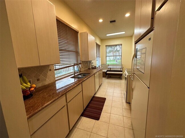 Foto del edificio - 7461 SE Autumn Ln