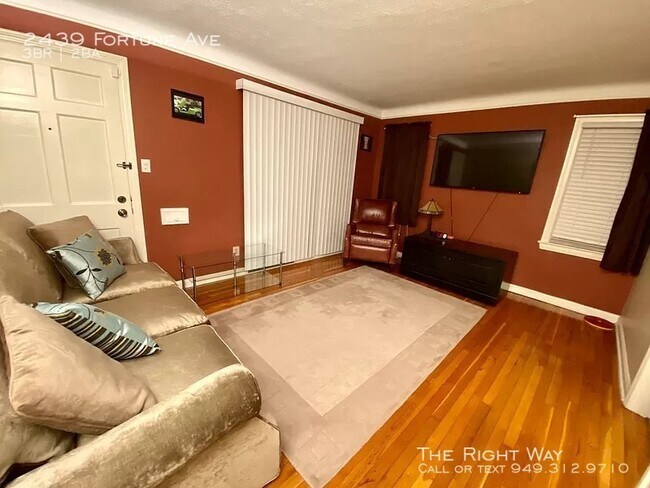 Building Photo - 2439 Fortune Ave