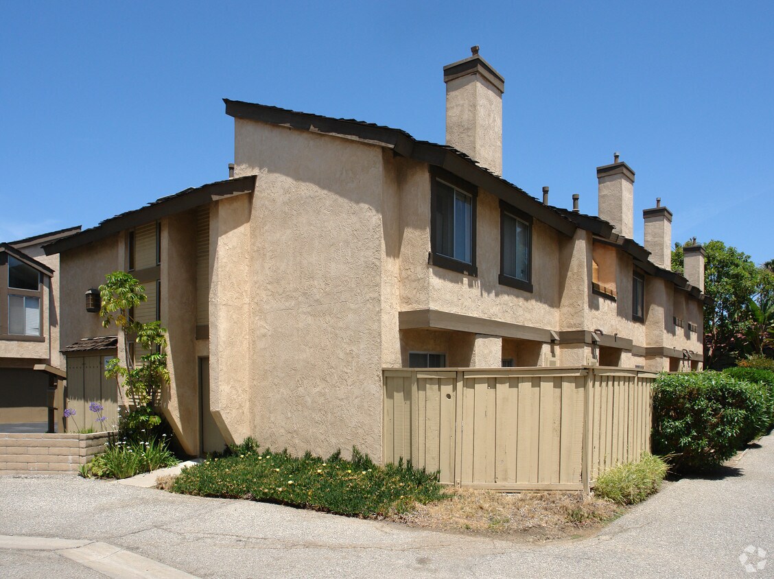 Foto del edificio - 4781 James Cir