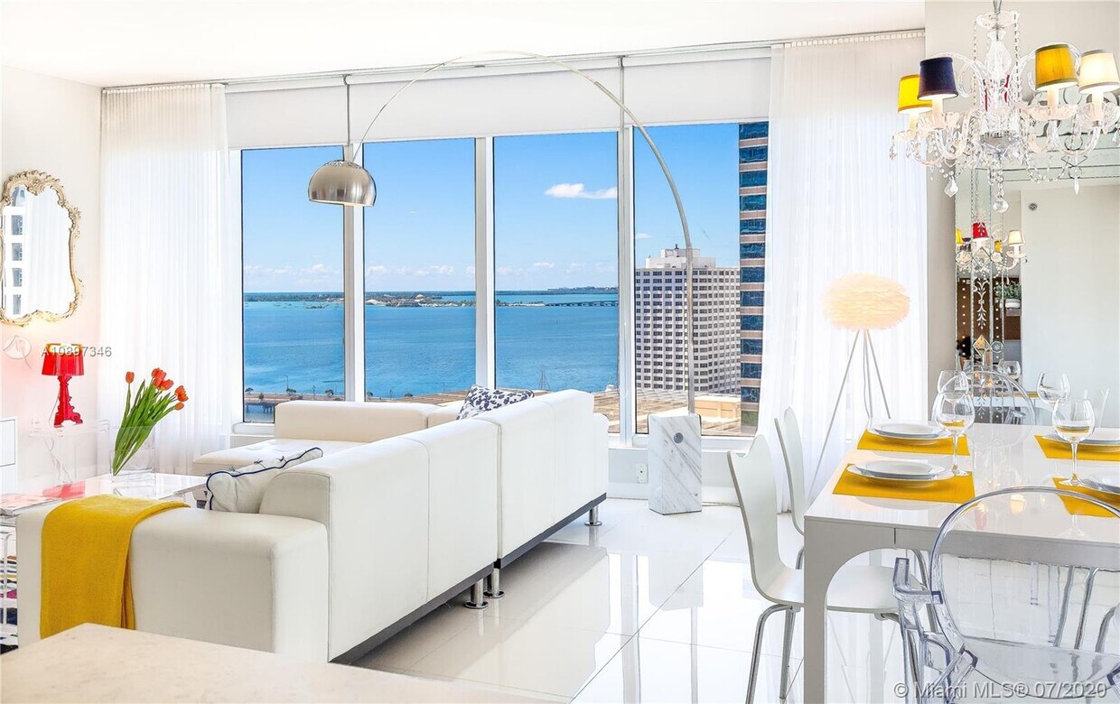 Primary Photo - 485 Brickell Ave