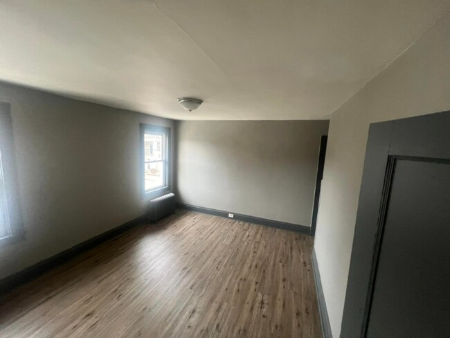 Foto del edificio - 358 Concord Ave