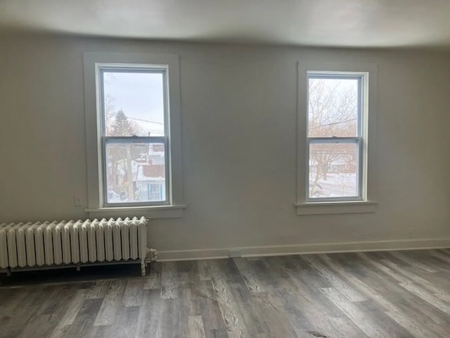 Foto del edificio - 404 S Main St