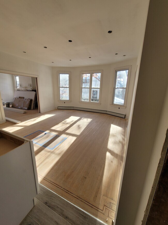 Foto del edificio - 682 Whitney Ave