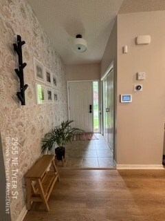 Foto del edificio - 2955 NE Tyler St