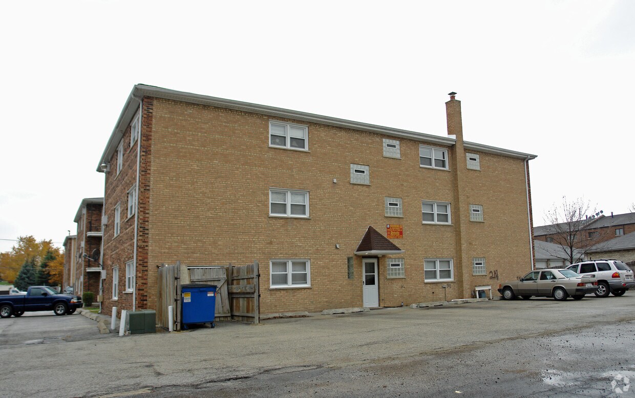Building Photo - 7926 W 90th Pl
