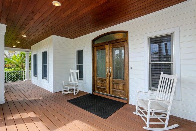 Building Photo - **STUNNING POOL HOME**3BEDS PLUS LOFT / 3....
