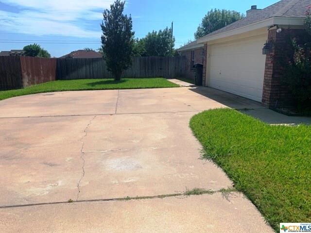 Building Photo - 1024 Tumbleweed Dr
