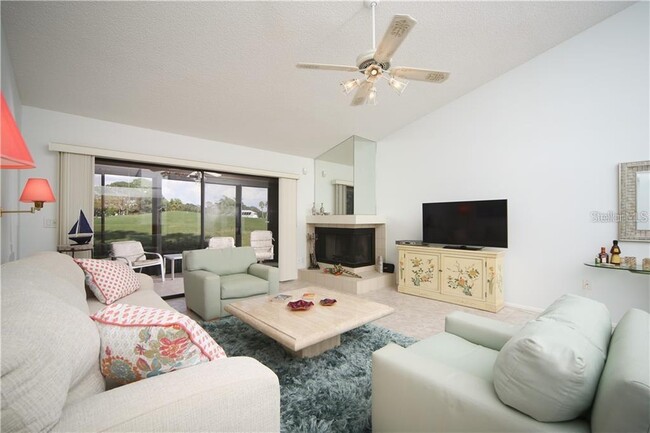 Building Photo - 5841 Clubside Dr