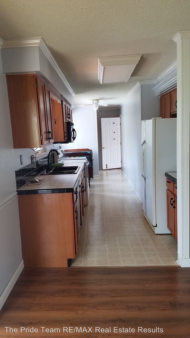 Building Photo - 40 Dulverton Dr