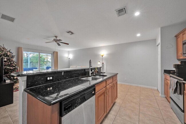 Foto del edificio - 4856 SE Duval Dr