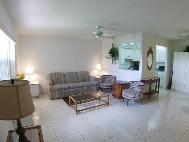 Building Photo - 203 Waterford Cresent