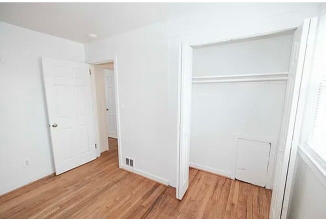 Building Photo - 2840 Iverson St