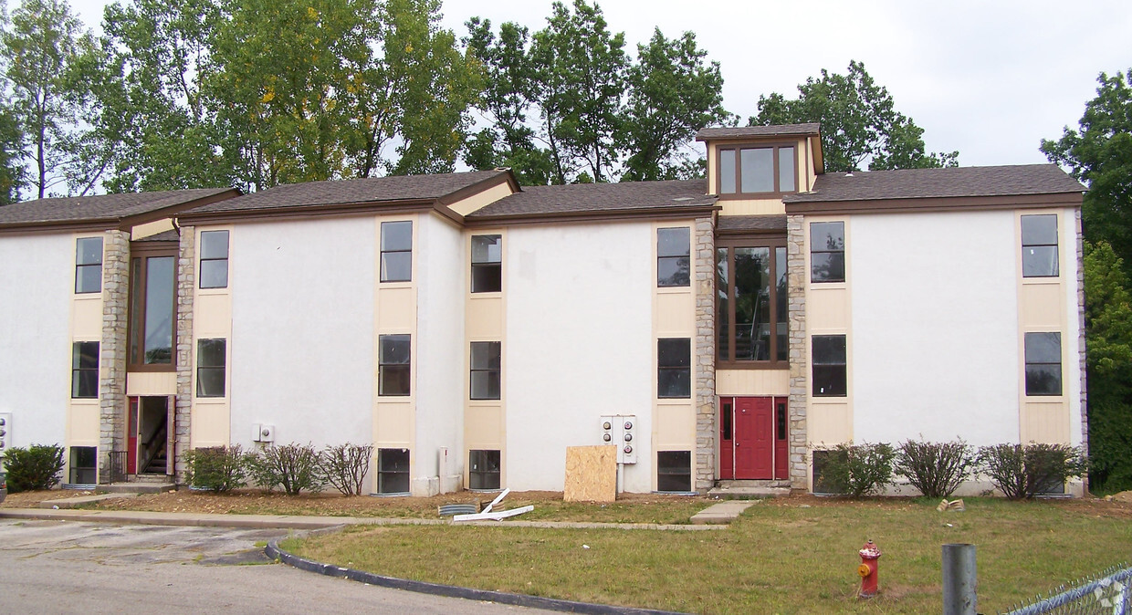 Primary Photo - Stonecreek Apartments