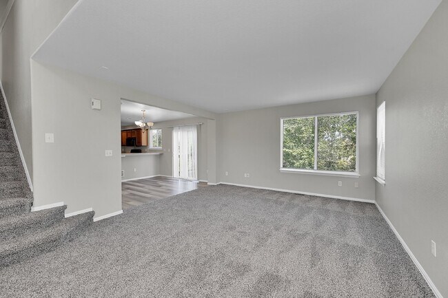 Foto del edificio - $2,295.95 - 4 bedroom, 2.5 baths, Charming home in Fountain with Big Fenced in Yard!