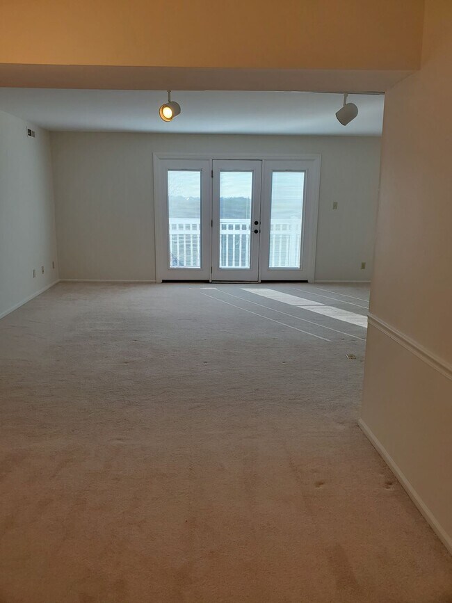 974 Claytonbrook Dr Unit 3C, Ballwin, MO 63011 Condo for Rent in