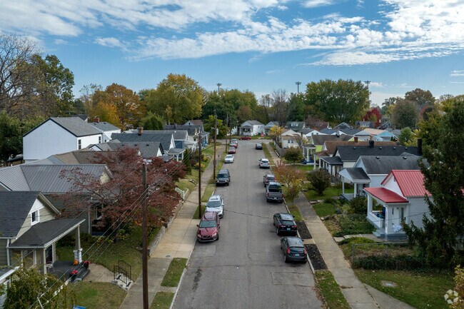 Street parking is common in the Schnitzelburg neighborhood.