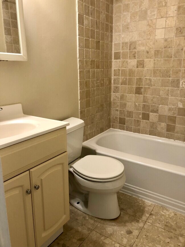 Foto del edificio - 1900 Lyttonsville Rd