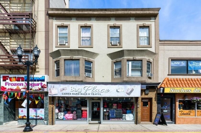 Foto principal - 4327 Bergenline Ave