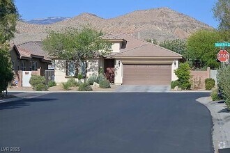Building Photo - 10375 Borah Park Cir