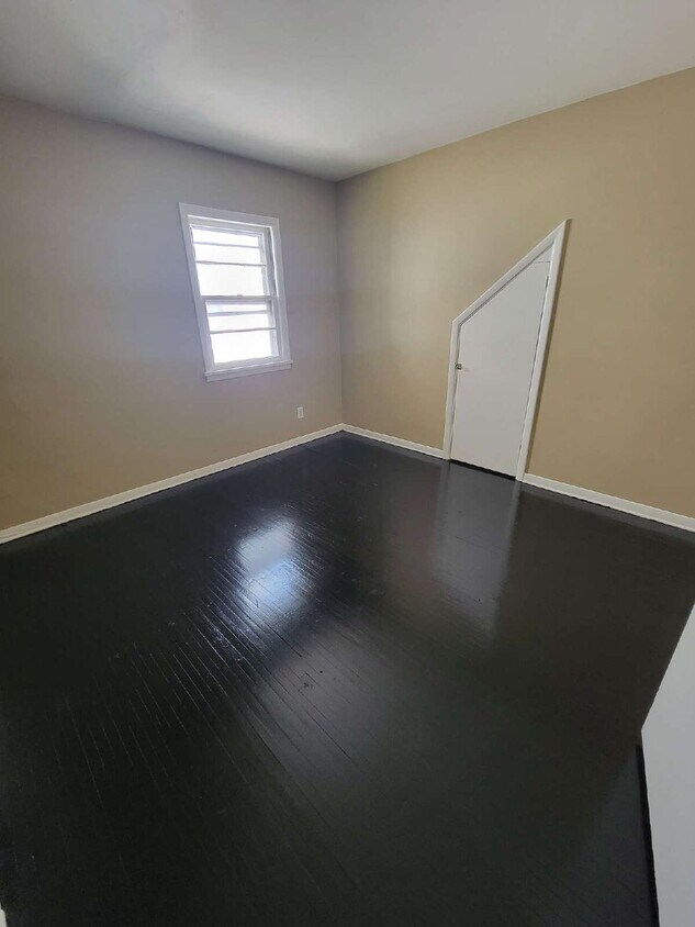 Foto principal - Spacious Updated One-Bedroom Apartment – R...
