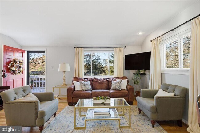 Foto del edificio - 7203 Arthur Dr