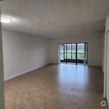 Building Photo - 342 Lakeview Dr