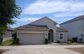 Building Photo - 2380 Sanderling St