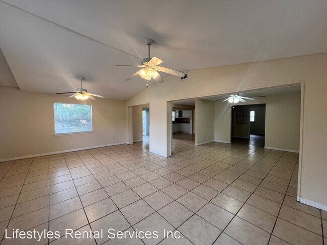 Foto del edificio - 4 br, 3 bath House - 254 Blairmore Blvd