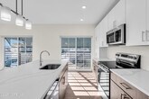 Foto principal - 19 Carr Ave