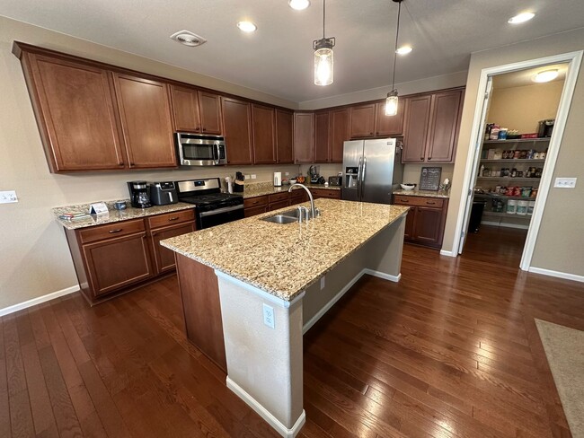 Building Photo - 3 Bed 2 bath house in Banning Lewis!!!