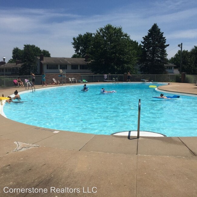 Building Photo - 603 Broadmoor Dr