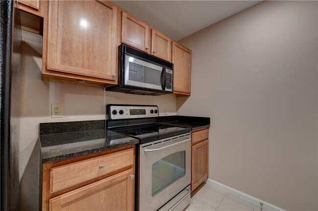 Foto del edificio - 3040 Peachtree Rd NW