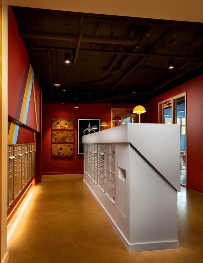 Building Photo - Strata