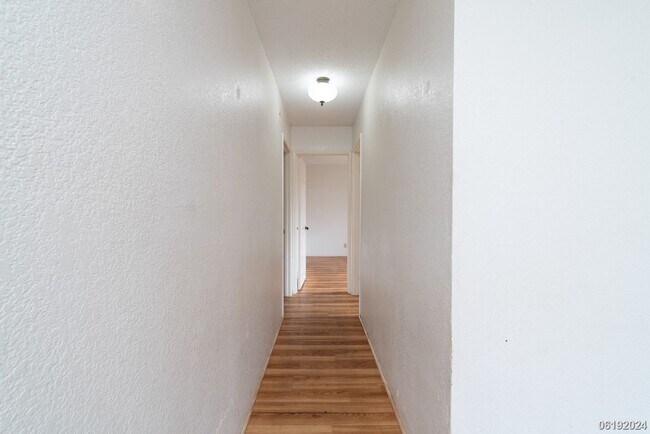 Foto del edificio - Desirable 2BR/1BA/1PKG in Waipio!! 94-1041...