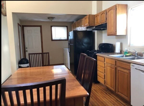 Building Photo - 138 Ferry St