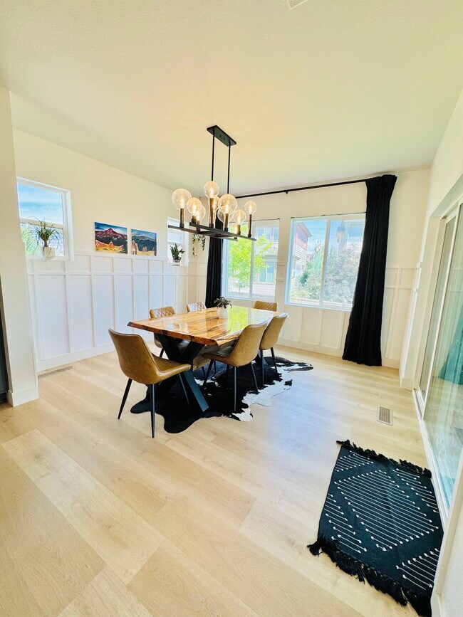 Building Photo - 18065 E 107th Pl