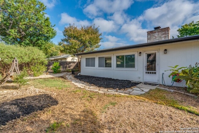 Building Photo - 12743 El Sonteo St