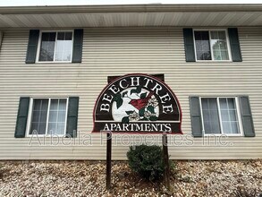 Building Photo - 103 Beech St