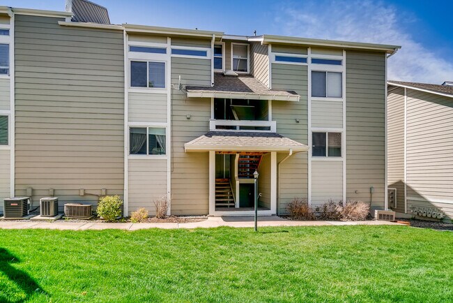 Building Photo - 1342 S Cathay Ct