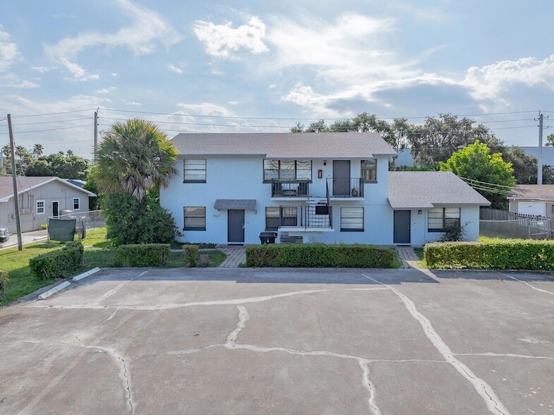 Primary Photo - 8507 Sunset Dr