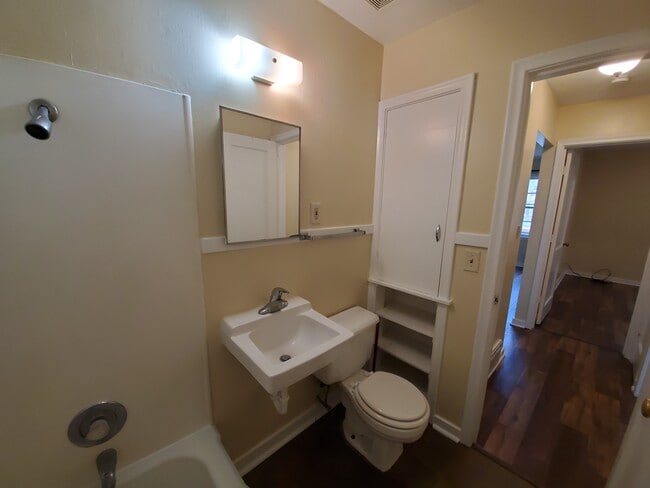 Building Photo - 353 S 47th St